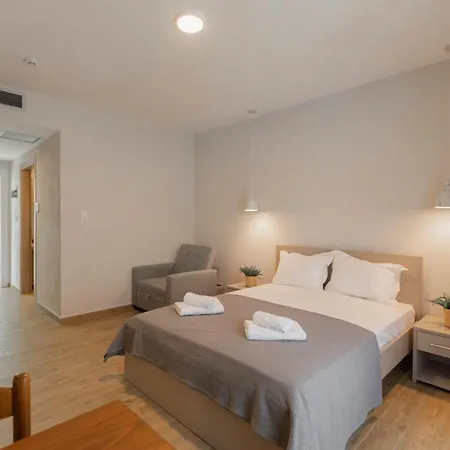 Porto Dionysos Apart-hotel