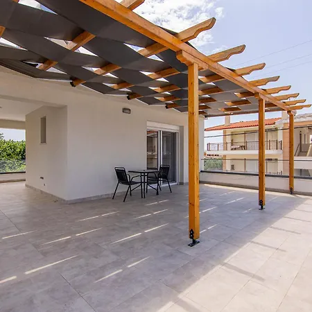 Porto Dionysos Aparthotel 4*
