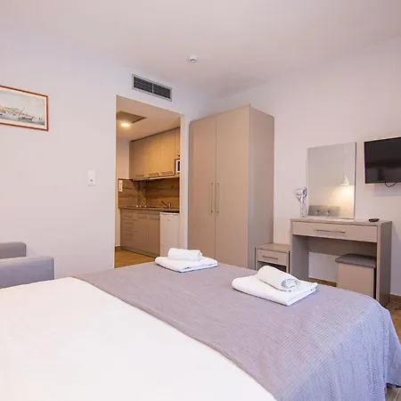 Porto Dionysos Aparthotel 4*