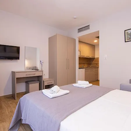 Porto Dionysos Aparthotel